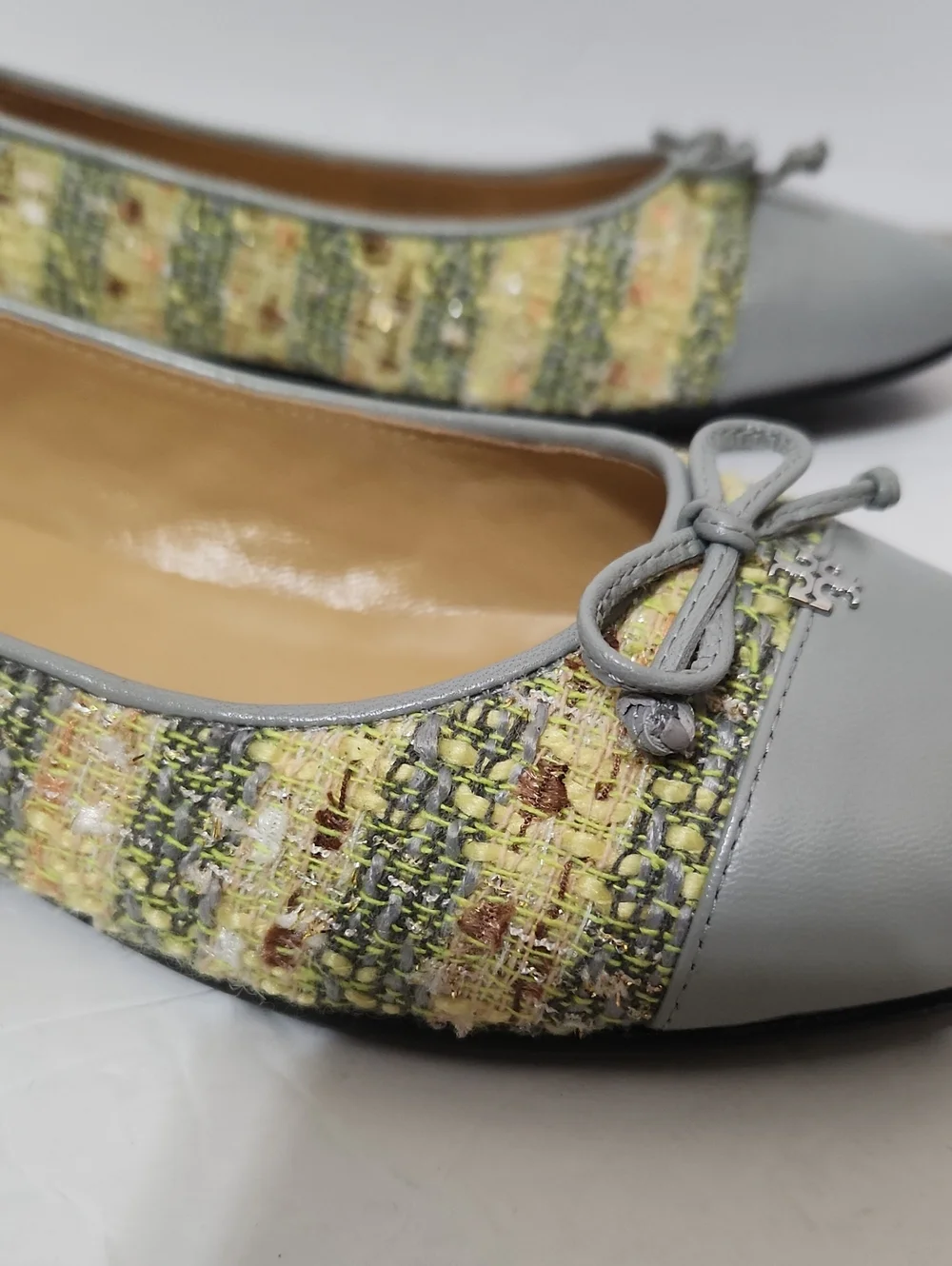 NWOB Tory Burch Leather Tweed Ballet Flats. Size 7.5